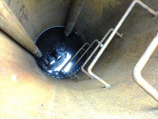 Cleaning the tanks and sludge pits